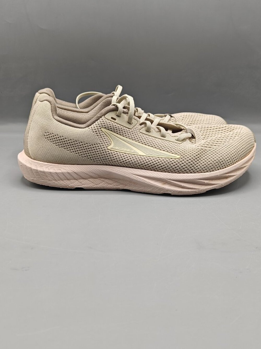 Altra Escalante 4 Womens Size 8 US Beige Athletic Running Walking Shoes Sneakers